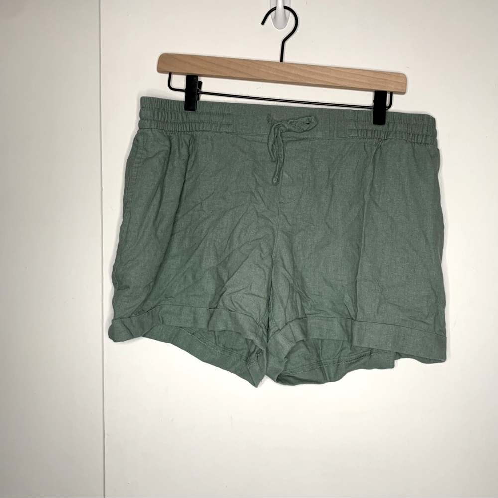 Old Navy pull on linen shorts